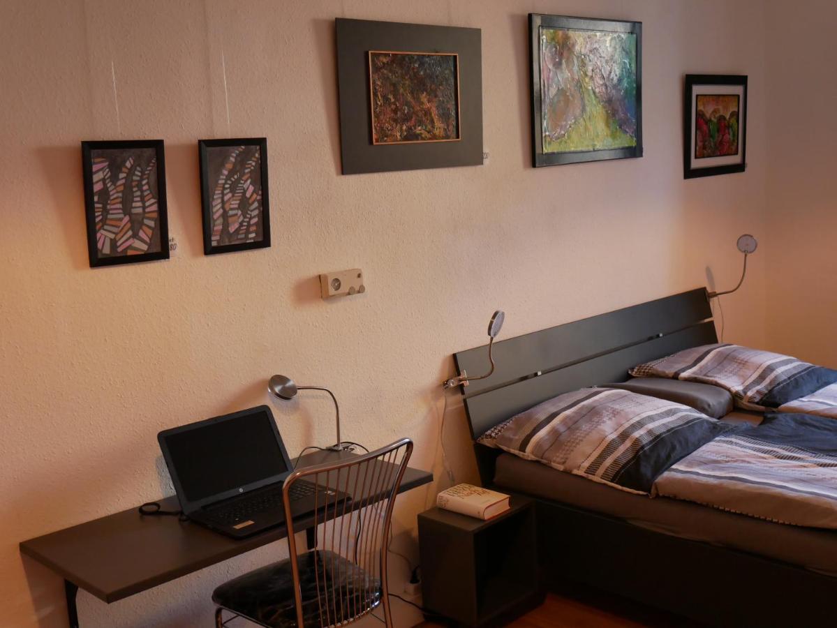קמניץ Ferienwohnungen In Der Kunstgalerie Charlie Und Jenny מראה חיצוני תמונה
